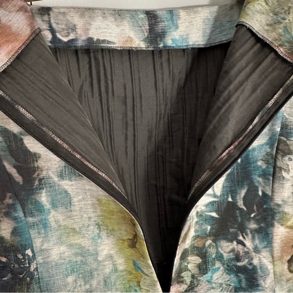 Josie Natori muted‎ watercolor floral dress. Size 6. EUC - Picture 5 of 10